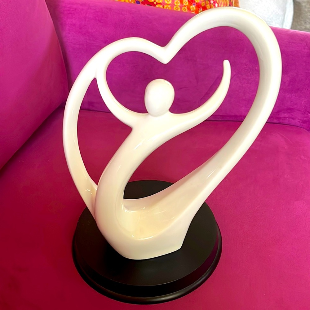 VTG Circle of Love “Joy” statue